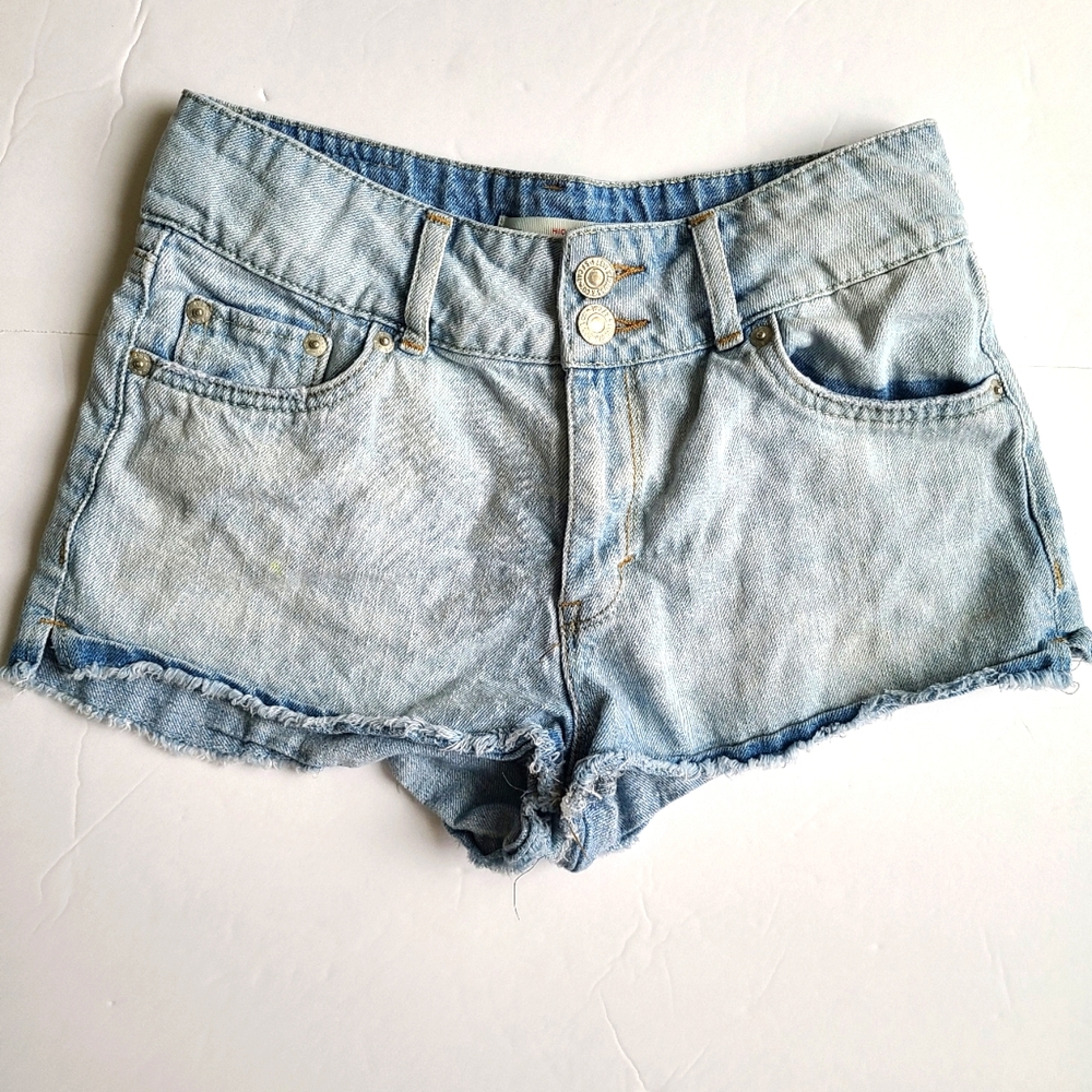Levi's 16 Regular high rise shorty shorts cut off Jean shorts summer vacation